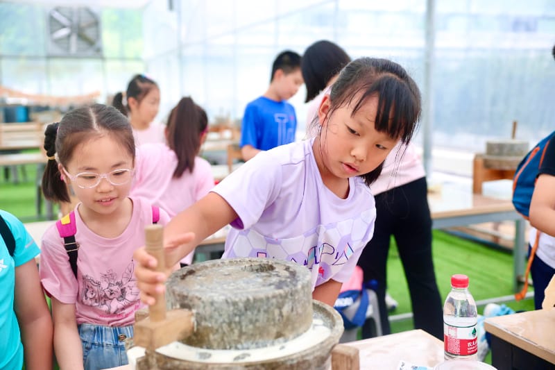 南京丰硕农场磨豆浆研学活动